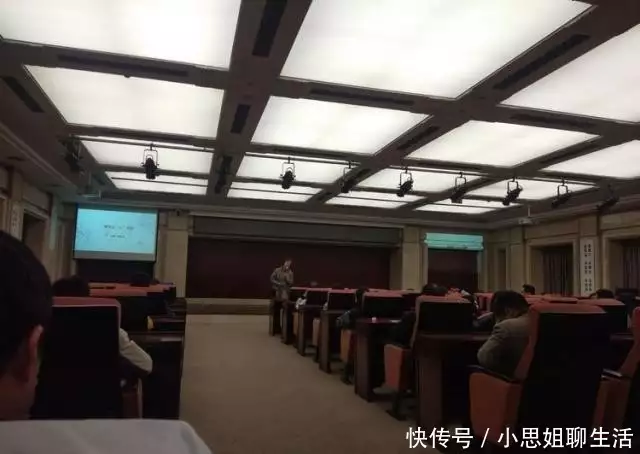 国学学校是什么意思_学校国学_国学学校收费一年多少钱