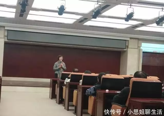 国学学校是什么意思_国学学校收费一年多少钱_学校国学