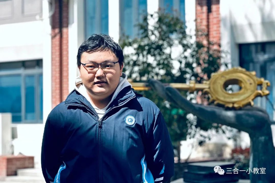 人物通讯范文300字左右_人物通讯范文_人物通讯范文800字英雄人物