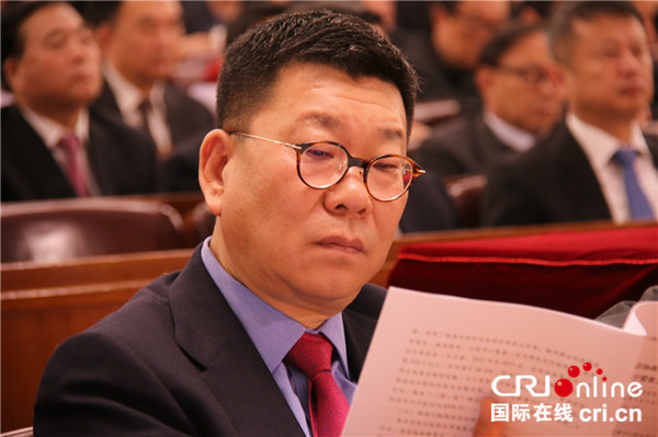 韩方明委员:宪法宣誓制度是国家政治文明的体现 韩方明委员:宪法宣誓制度是国家政治文明的体现