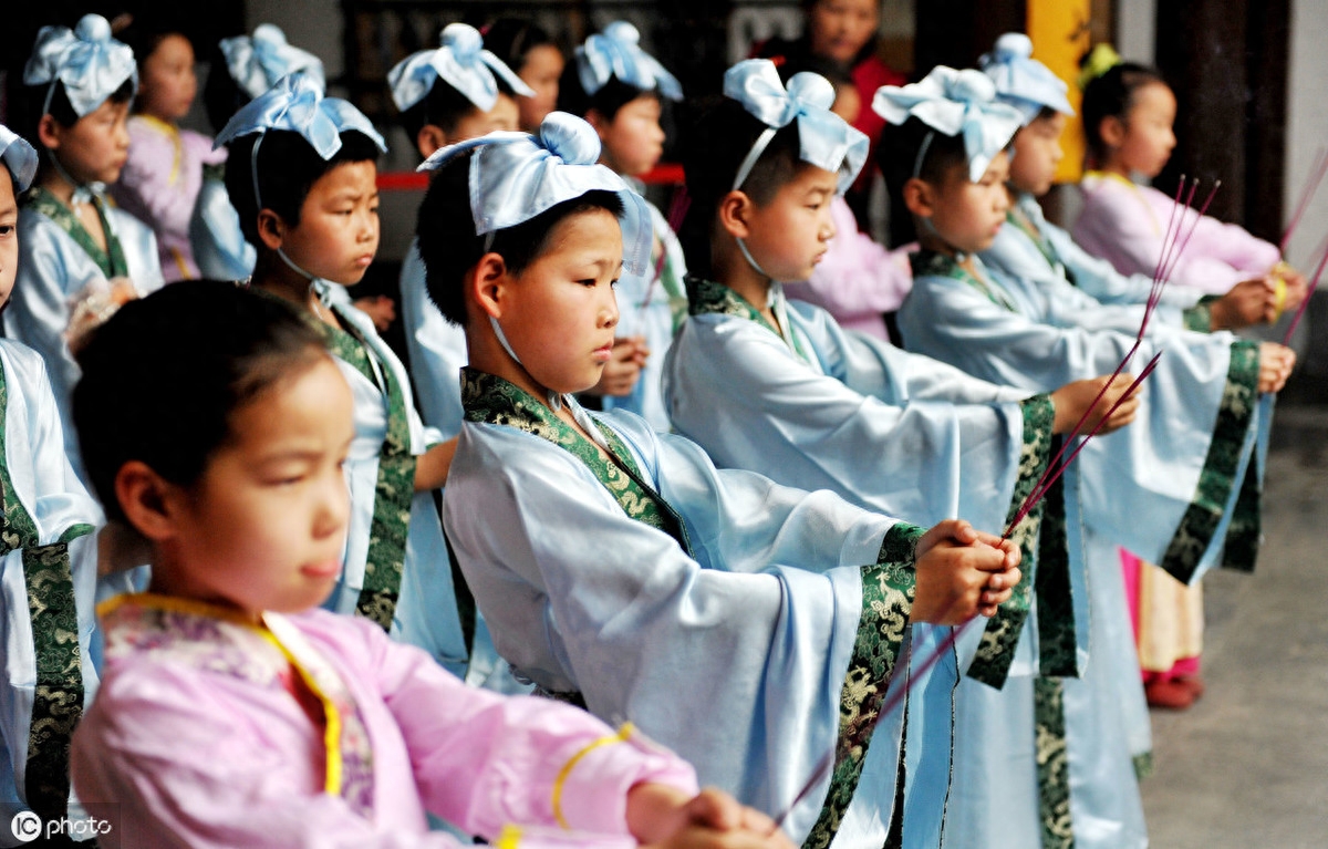 国学幼儿园和普通幼儿园哪个好_幼儿国学_国学幼儿园的教育理念