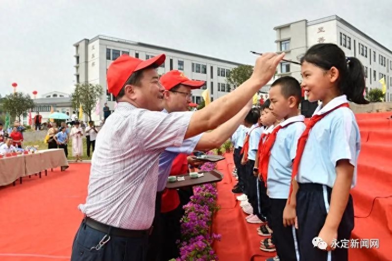 国学学校是什么意思_学校国学_国学学校哪里有