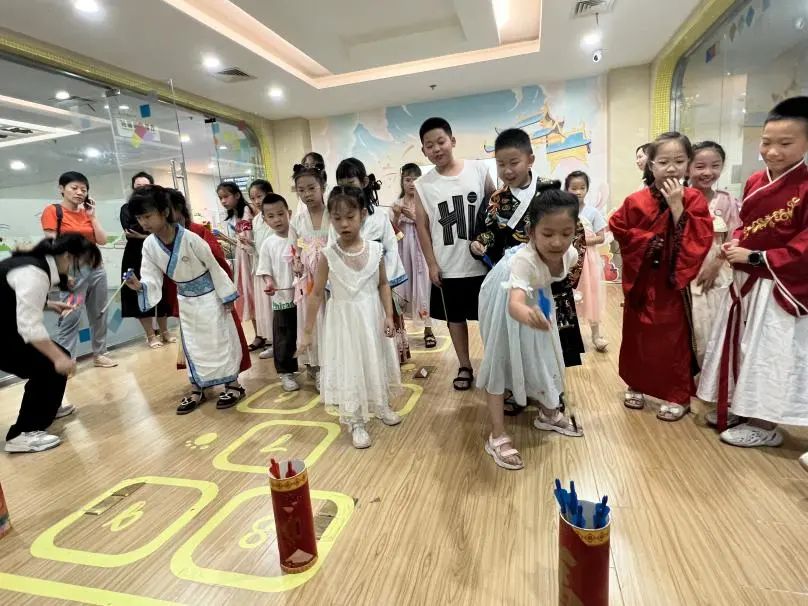 幼儿探索图片_太空探索图片_探索图片