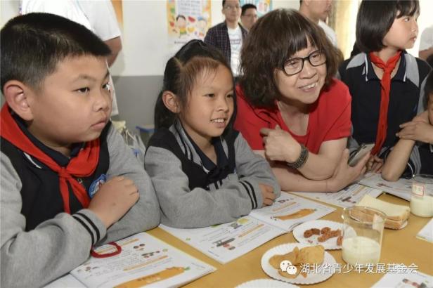 中国学生营养与健康示范学校_营养学生中国有多少人_中国学生营养日