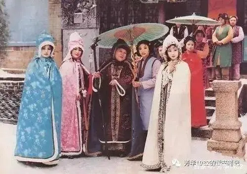 人物红楼梦人物特点一句话_人物红楼梦图片_红楼梦人物