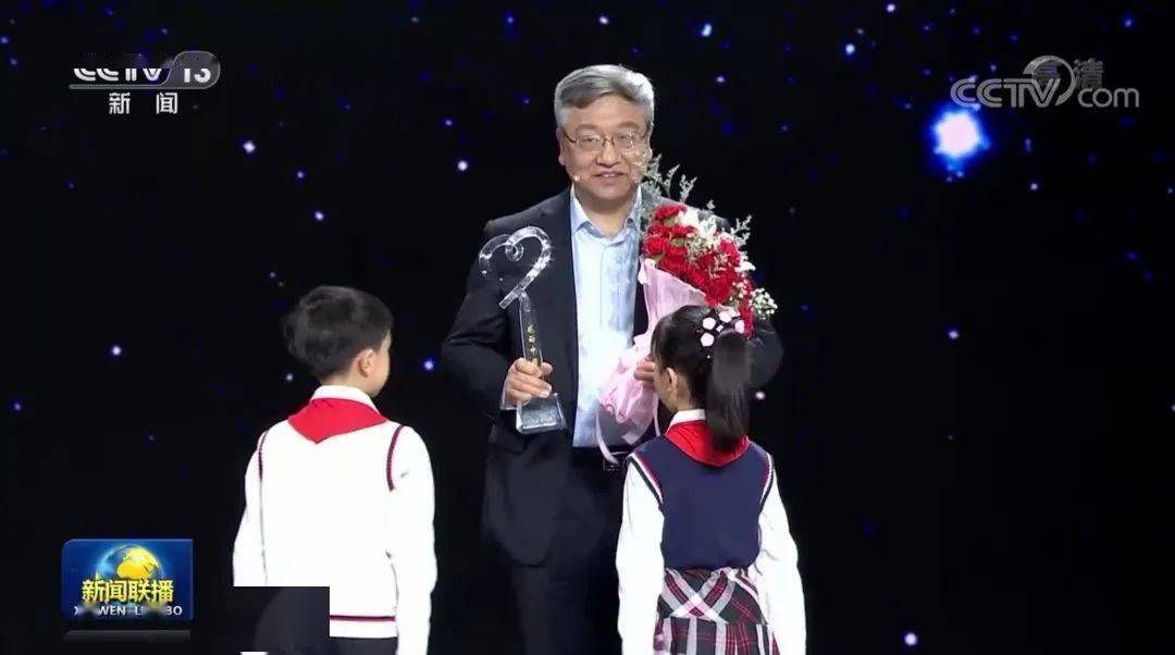 事迹人物感动中国作文_感动中国人物事迹材料_感动中国十大人物事迹