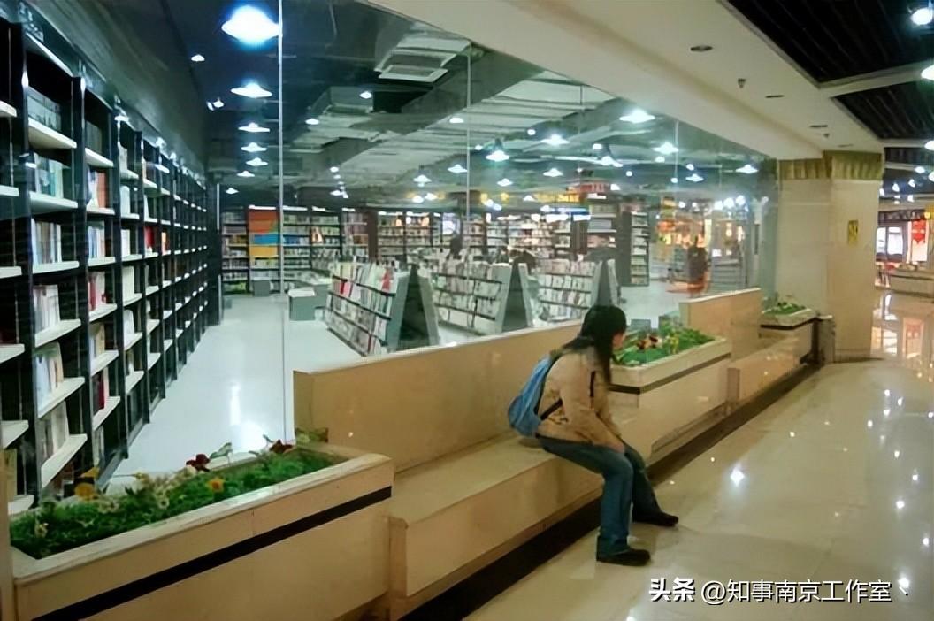 先锋文史书店_先锋书店工作_先锋书店文案