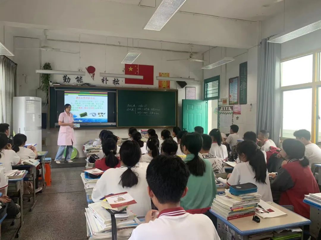 中国学生营养与健康示范学校_中国学生营养内容_中国学生营养日