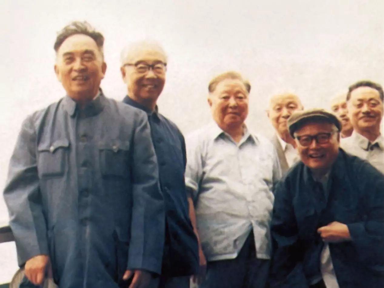 全国政协文史专员待遇工资多少_全国政协文史专员_全国政协文史专员啥意思
