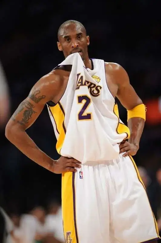nba历史前十_nba历史盖帽榜前150_nba历史得分榜前200名