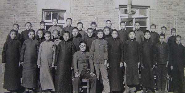 民国学生装扮_民国学生装_民国学生装
