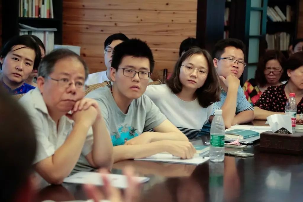 人类社会的物质性的本质_人类社会从本质上是物质的,是因为_人类社会本身也是物质的