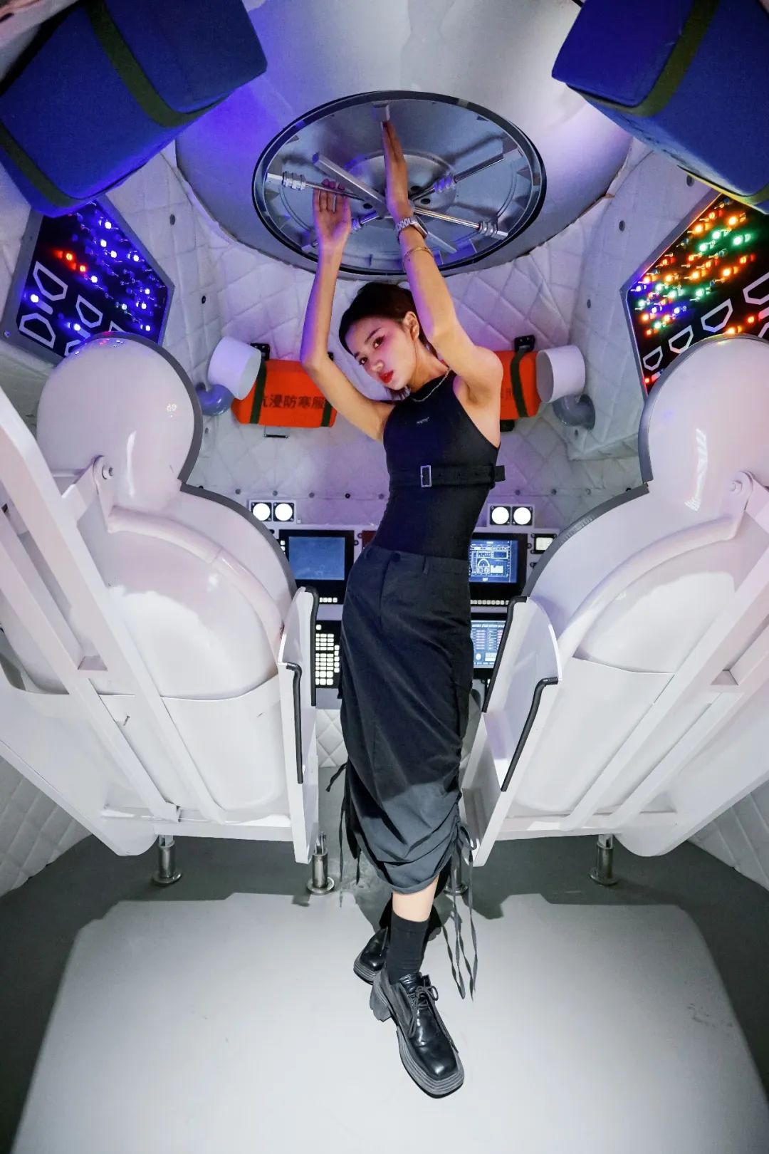 宇宙探索编辑部深度解读_探索宇宙_宇宙探索编辑部在线观看