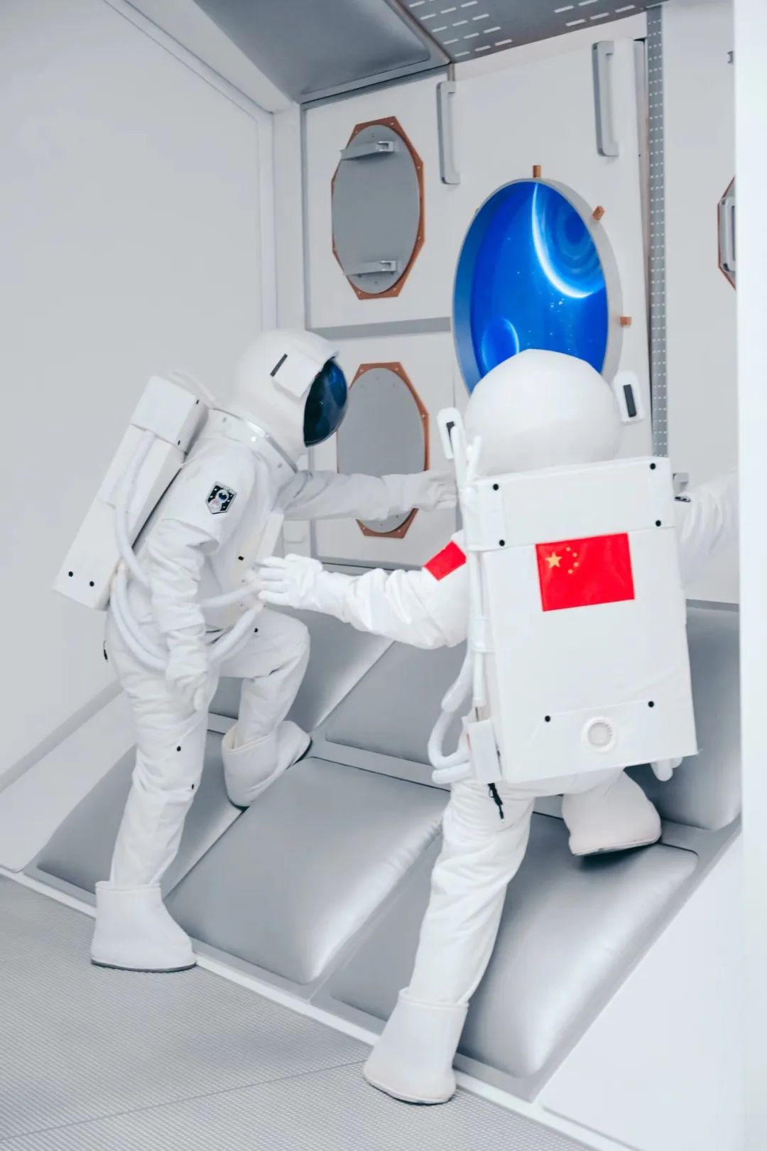 宇宙探索编辑部深度解读_宇宙探索编辑部在线观看_探索宇宙