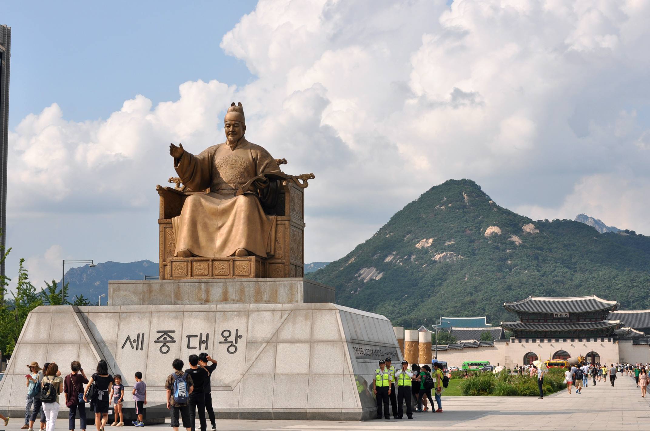 朝鲜·韩国历史研究_研究朝鲜历史的学者_朝鲜韩国历史书