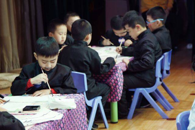 国学诵读经典文章_国学诵读表演经典视频_国学诵读