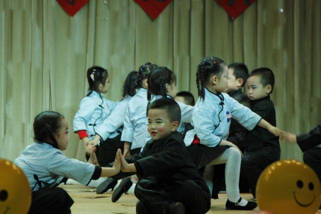 国学诵读表演经典视频_国学诵读经典文章_国学诵读