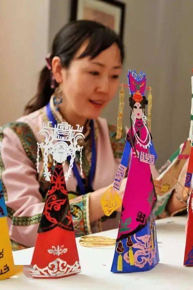 哈尼族的名人_哈尼族历史事件_哈尼族历史名人