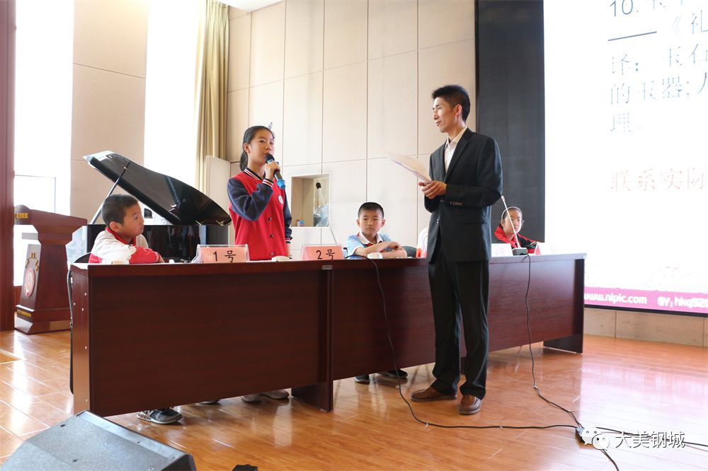 学生国学_国学学生集体朗诵_国学学生对老师行礼视频讲解