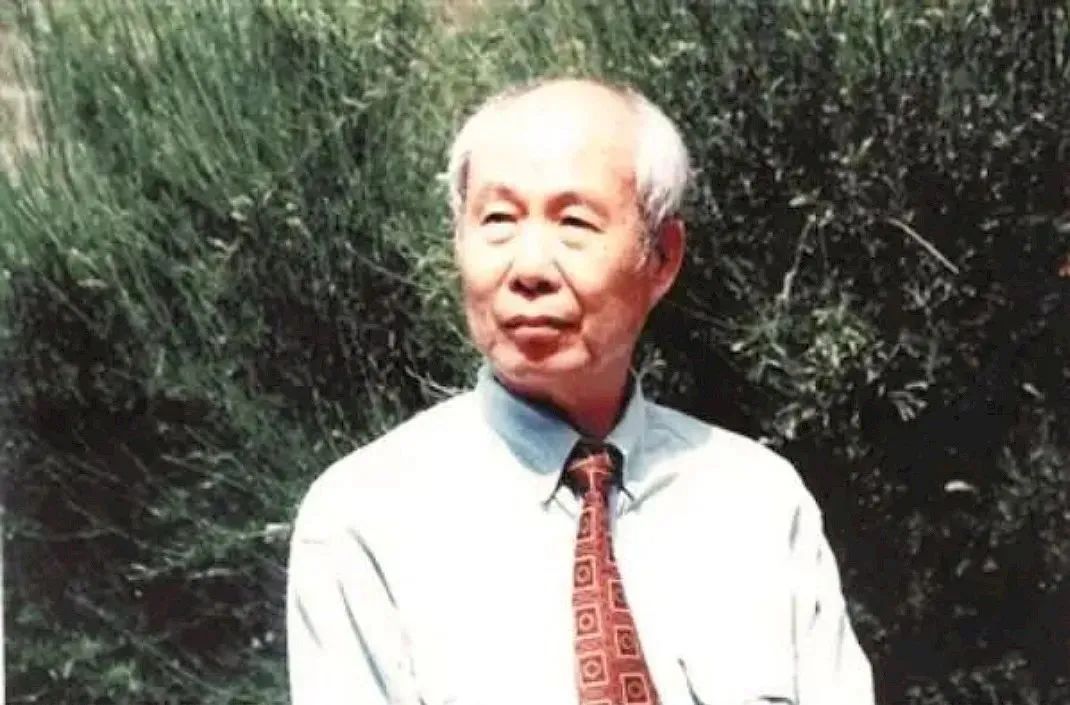 一本书的历史_高中历史书本_历史书本里的文物