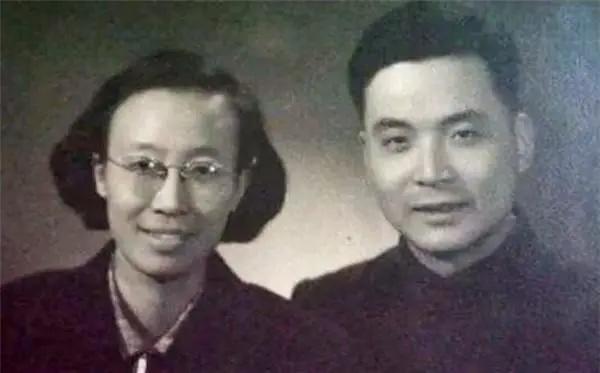 近代历史的名人故事_近代名人历史故事50字_近代名人历史故事800