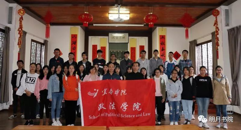 学生国学_国学学生图片_国学学生集体朗诵