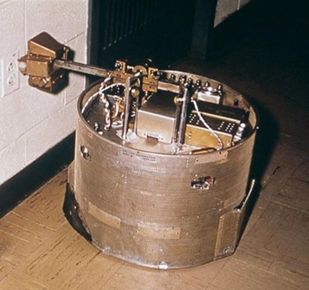 历代机器人_机器人历史_机器时代的机器人