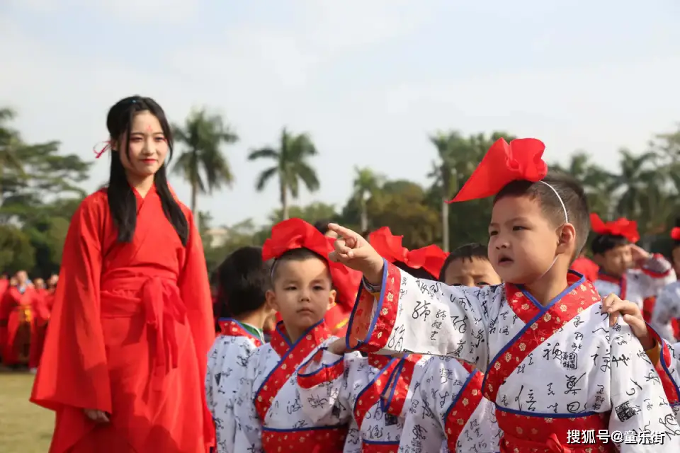 国学教育培养孩子什么_国学教育是什么意思_国学教育