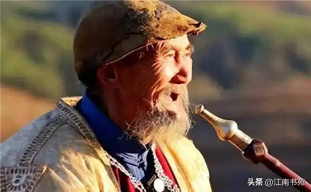 133岁“中国长寿之王”：抽烟喝酒守“8诀”，独身却“五世同堂”