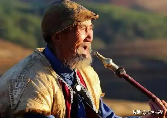 133岁“中国长寿之王”：抽烟喝酒守“8诀”，独身却“五世同堂”