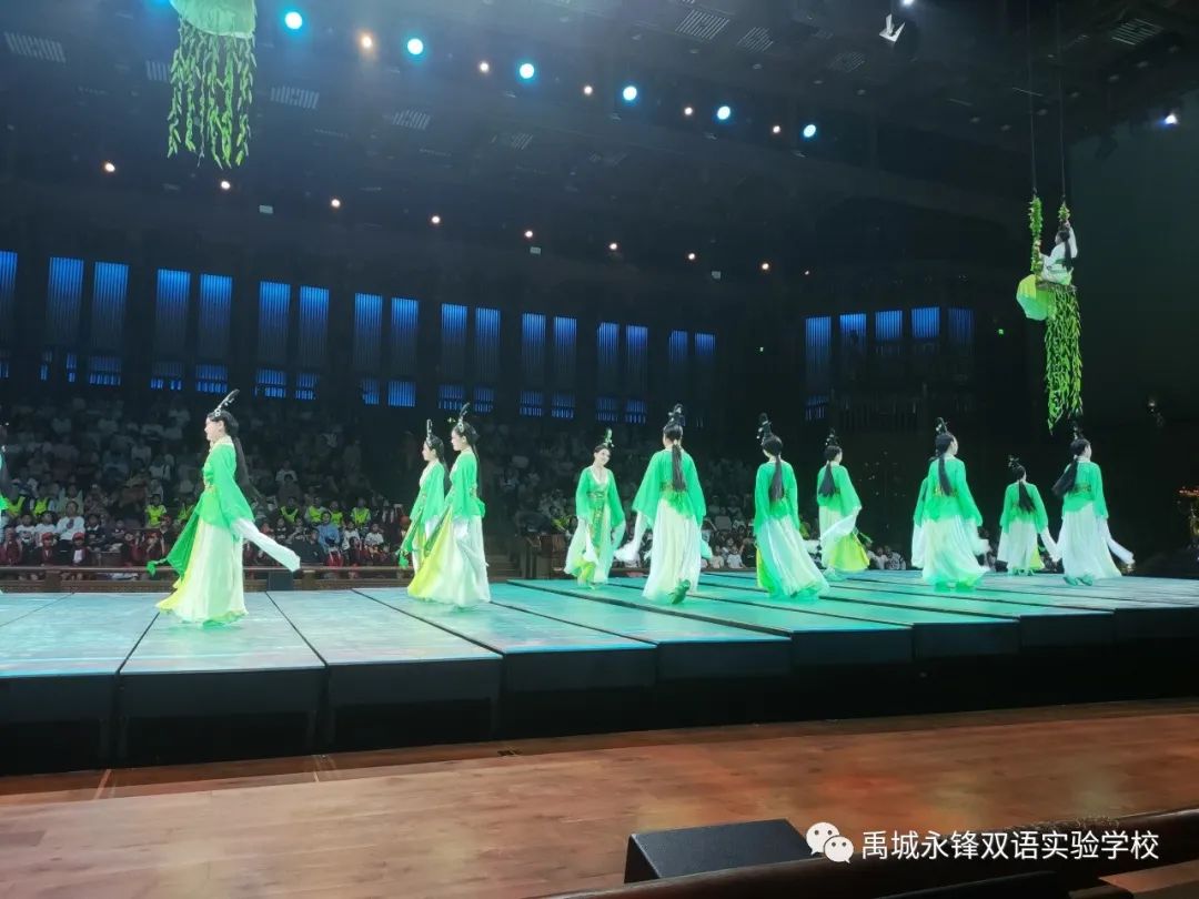 国学学校收费一年多少钱_国学学校哪里最好_学校国学