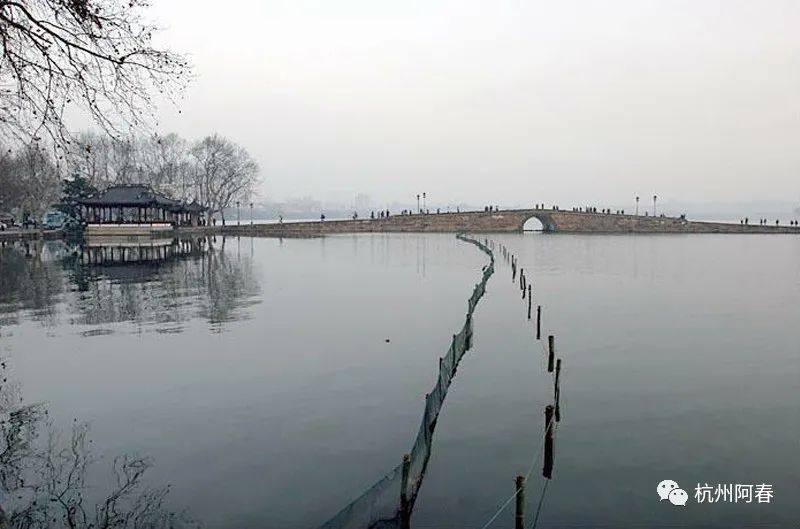 断桥中的人物_断桥的传说人物和历史_白堤和断桥历史人物