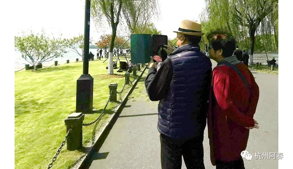 断桥的传说人物和历史_白堤和断桥历史人物_断桥中的人物