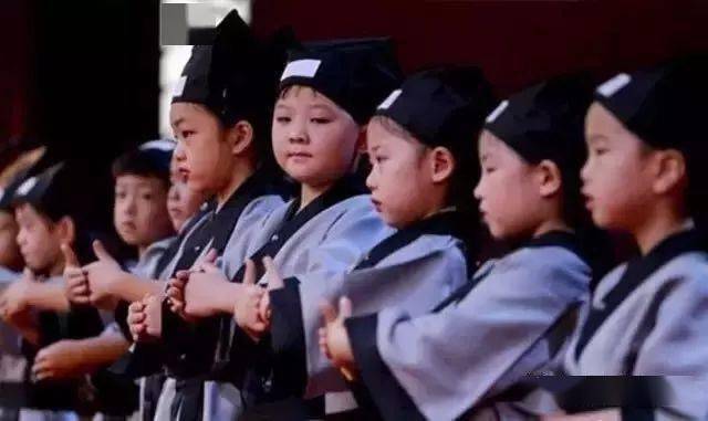 国学教育有哪些课程_国学教育培养孩子什么_国学教育