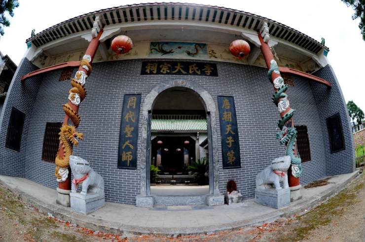 凤姓历史名人_姓凤的人_名人姓凤历史简介