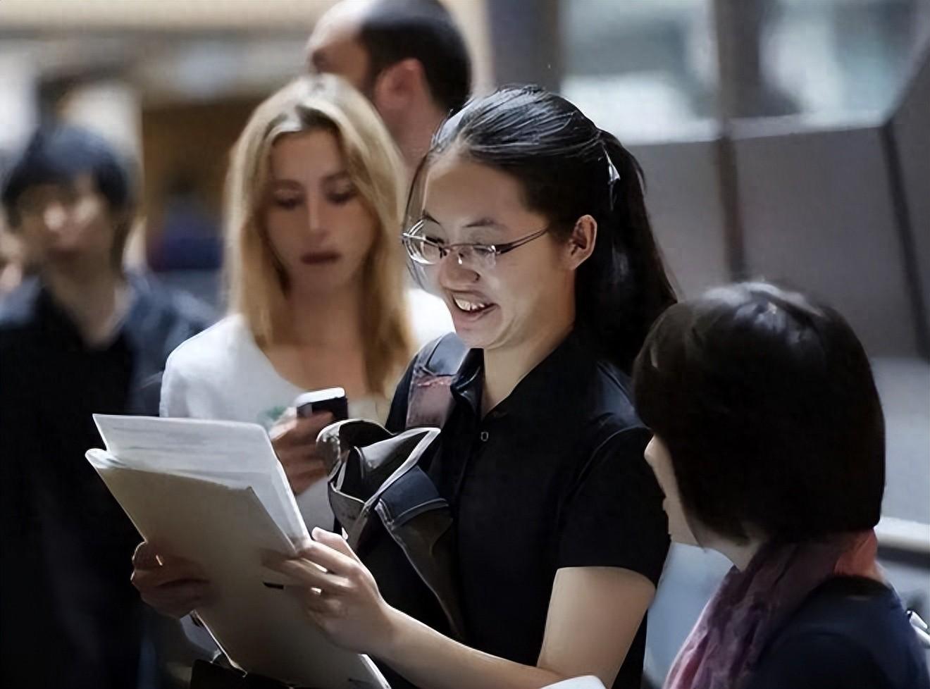 外国学生压力大吗_外国学生_外国学生有寒暑假吗