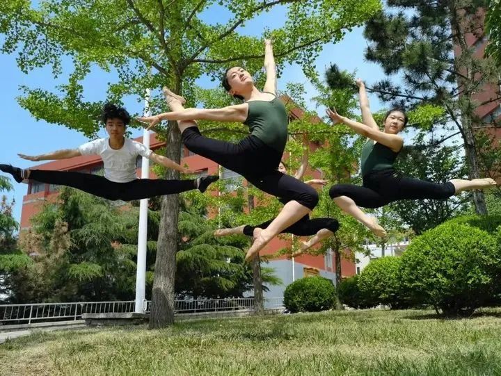 全国聋哑学西点蛋糕培训学校_全国学历报考中心_全国学
