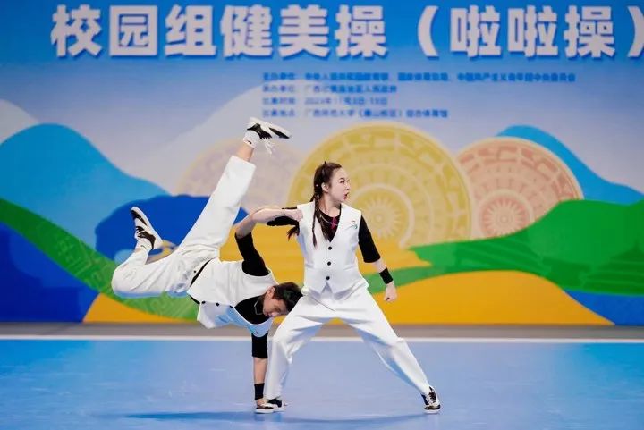 全国学_全国学历报考中心_全国聋哑学西点蛋糕培训学校