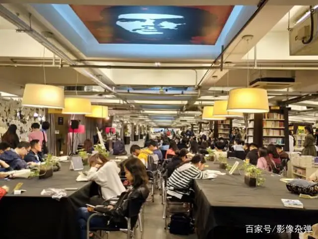 先锋书店标语_先锋文史书店_先锋书店宣传语