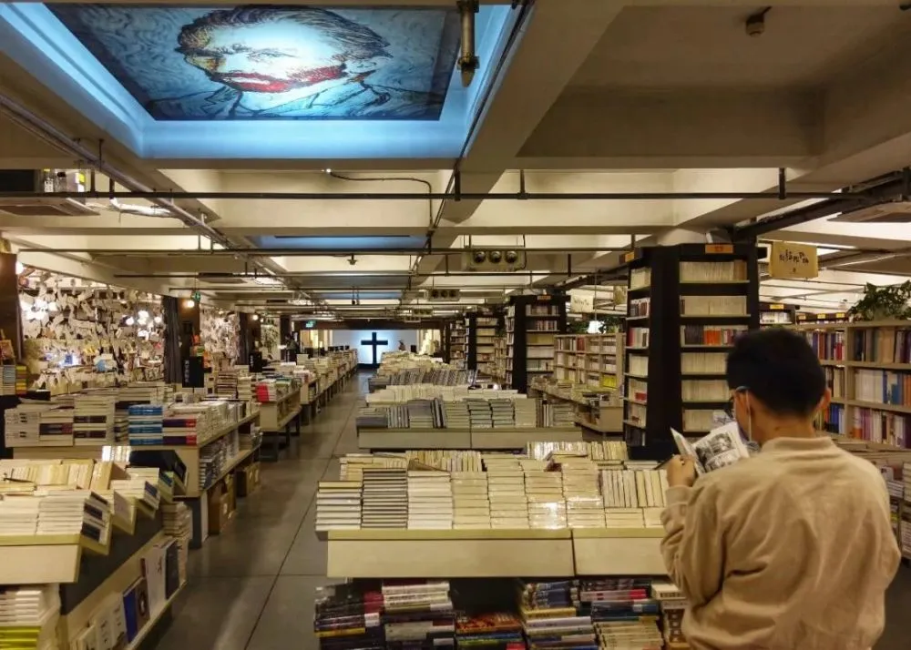 关于先锋书店的文艺句子_先锋文史书店_先锋书店工作