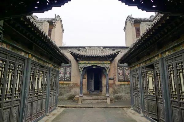 乔家大院历史简介_乔家大院历史故事_历史的乔家大院