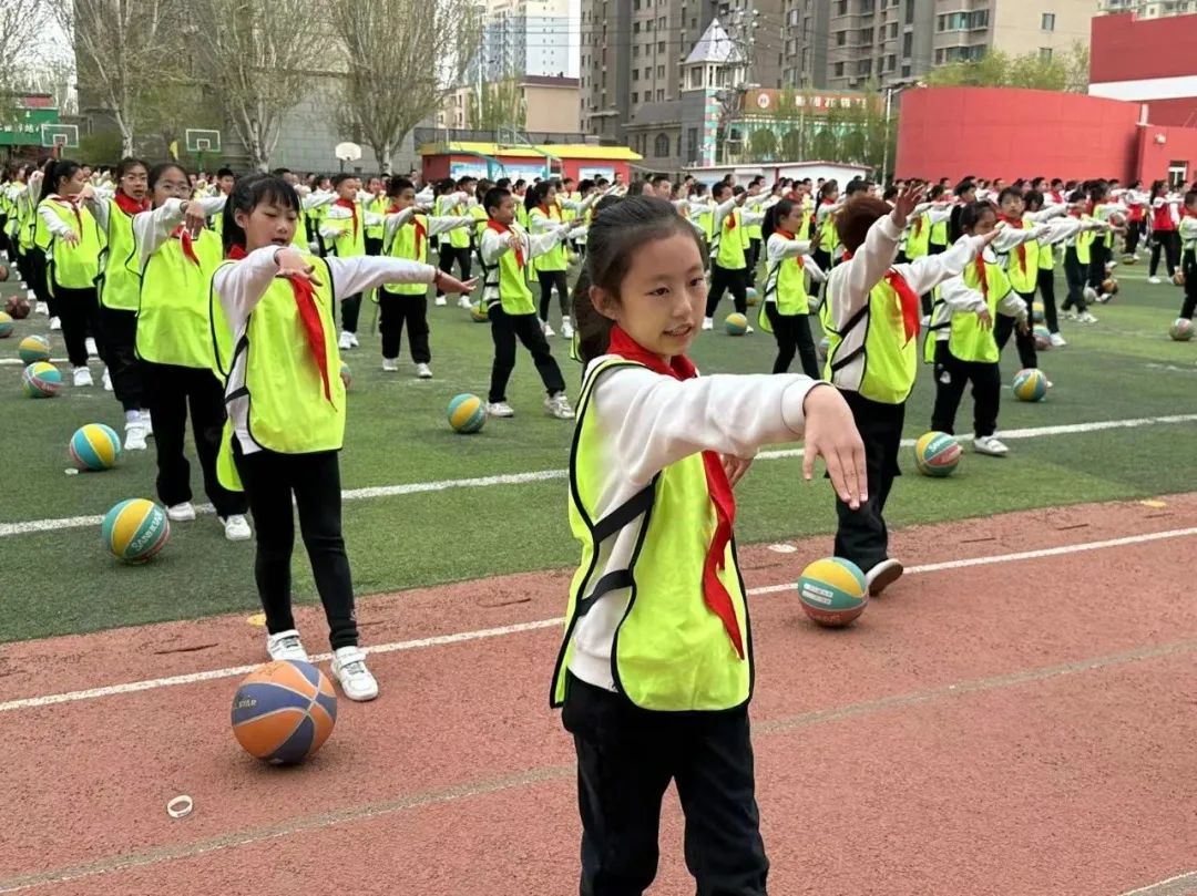 国学操天地玄黄台词_国学操弟子规广播体操_国学操