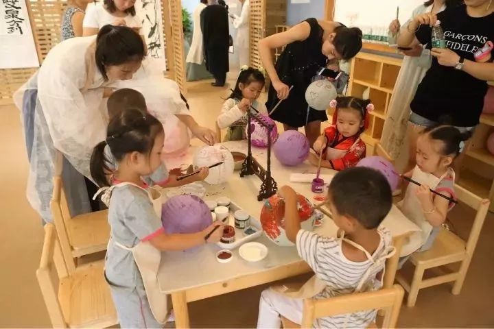 国学幼儿园_国学幼儿园宣传图片_国学幼儿园主要学什么