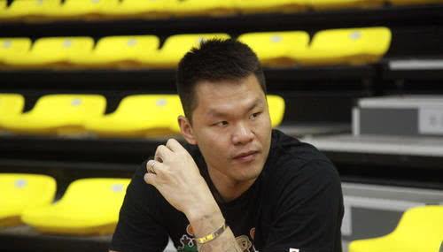 CBA历史总得分排行，易建联稳居第二王治郅第五，第一实至名归
