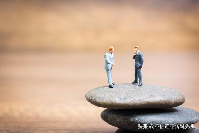 一个人要在社会上实现他的人生价值_在社会中实现人生价值_实现人生价值社会价值