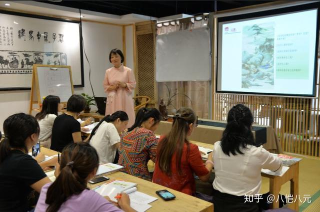 国学学生对老师行礼视频讲解_学生国学_国学学生图片