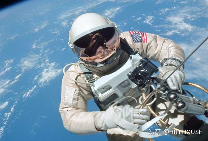 人类探索宇宙的历史故事_人类探索宇宙的事例300字_人类探索宇宙历程的资料200字