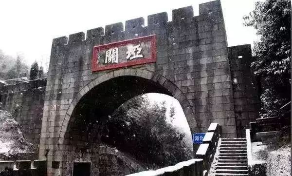 秦朝暮楚是什么成语_朝秦暮楚的历史人物_秦朝暮楚的故事
