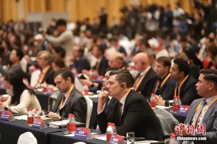 学中国舞需要多少钱_中国学_学中国舞的最佳年龄