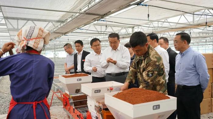 全国政协文史研究委员会_全国政协文史资料委员会委员_全国政协文史委